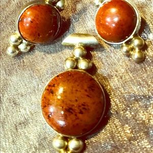 Earrings and precious jasper stones set in silver.